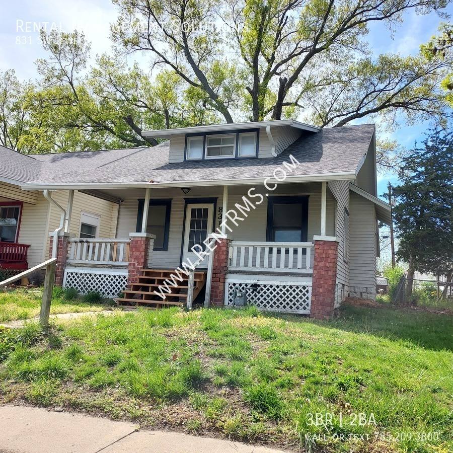 House for rent at 831 SW Jewell Ave, Topeka, KS 66606