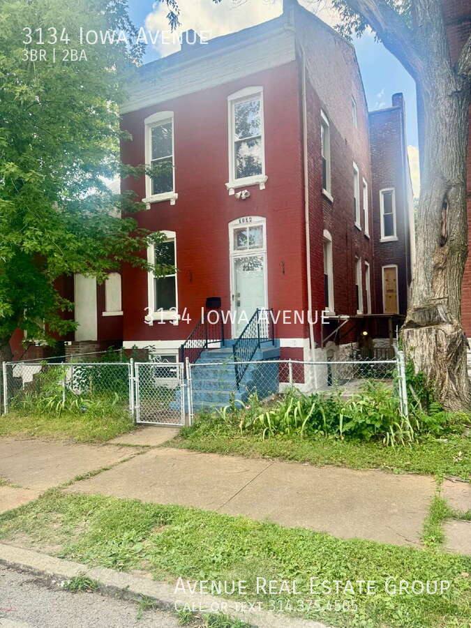 House for rent at 3134 Iowa Ave, Saint Louis, MO 63118