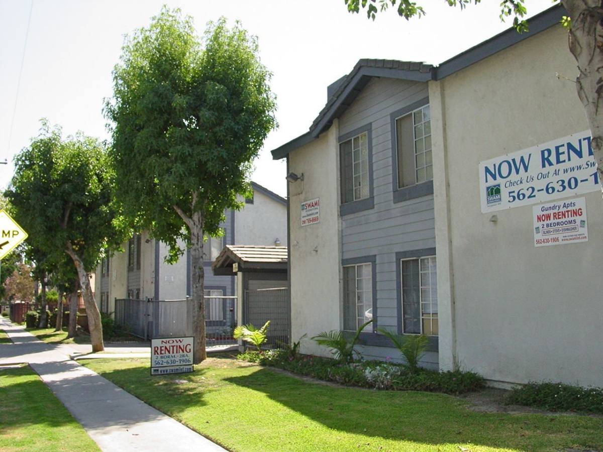 Apartment for rent at 15333 Gundry Ave, Paramount, CA 90723