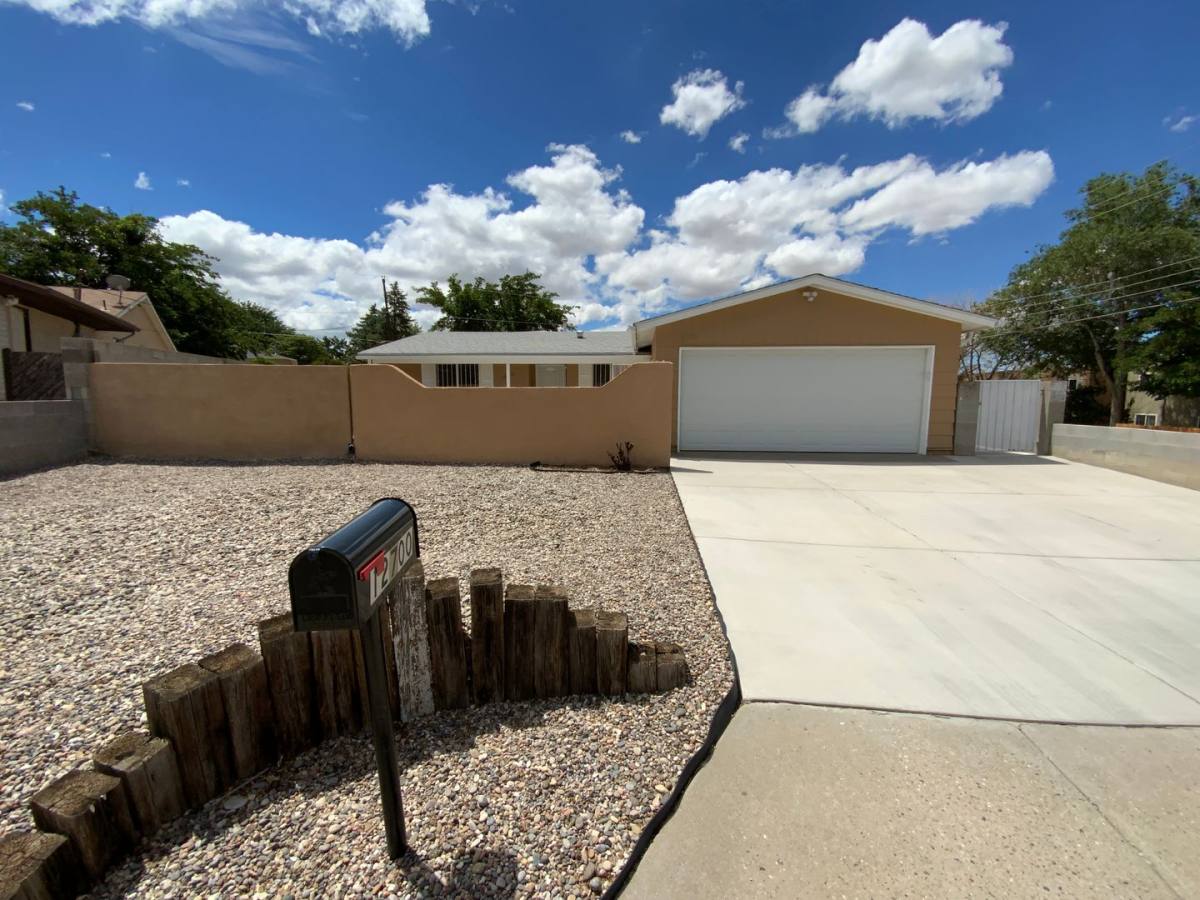House for rent at 12700 Mountain Rd NE, Albuquerque, NM 87112