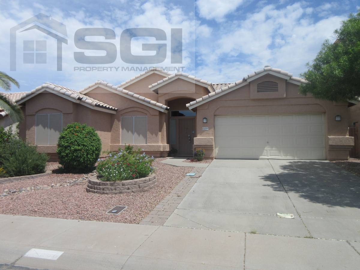 House for rent at 8606 W Caribbean Lane, Peoria, AZ 85381