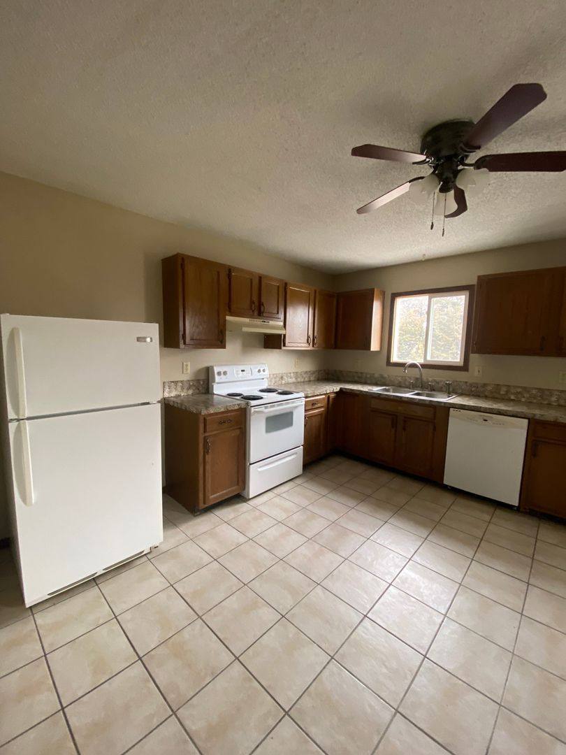 Apartment for rent at 319 S 10th, Beatrice, NE 68310