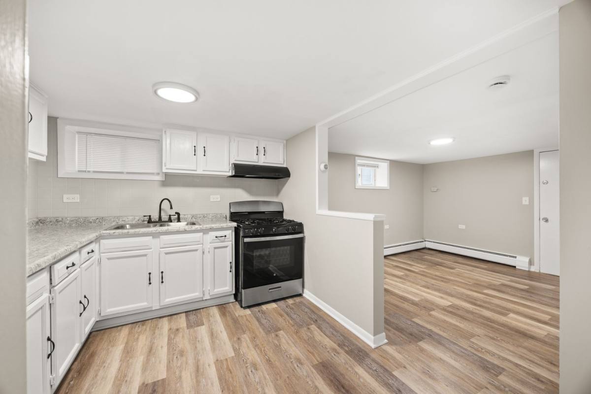 Apartment for rent at 2100 Lombard Ave #7, Berwyn, IL 60402