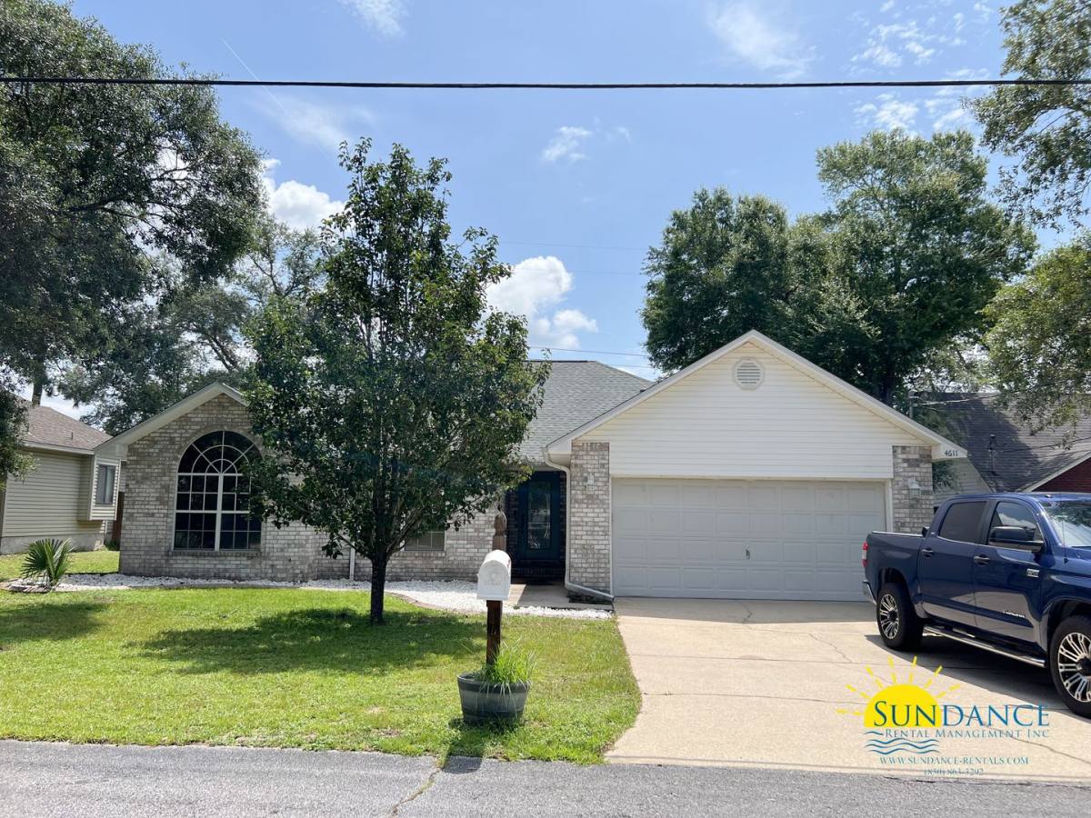 House for rent at 4611 Top Flight Dr, Crestview, FL 32539