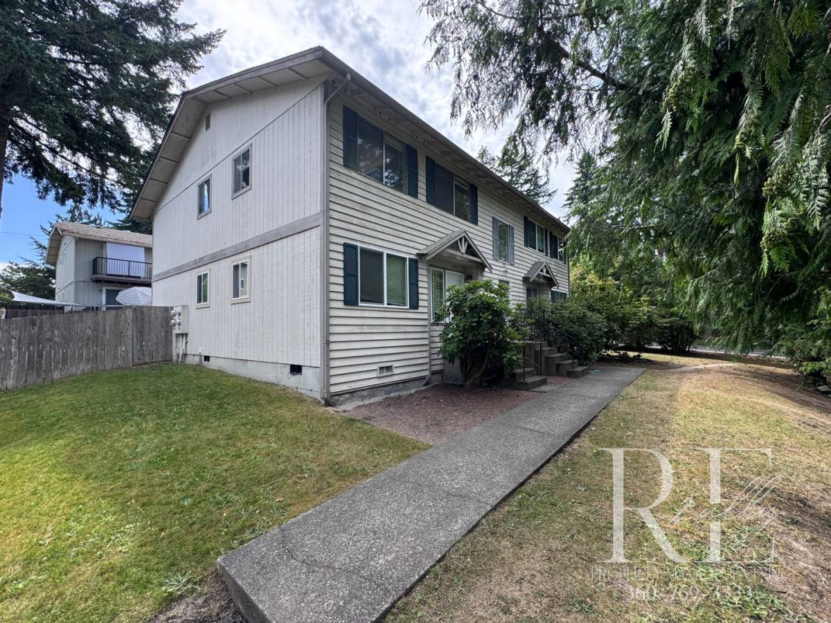 111 Lippert Dr W, Port Orchard, WA 98366