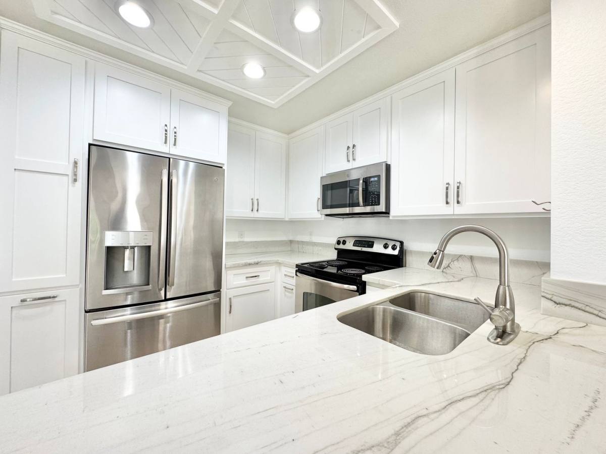 Condo for rent at 205 Gallery Way, Tustin, CA 92782