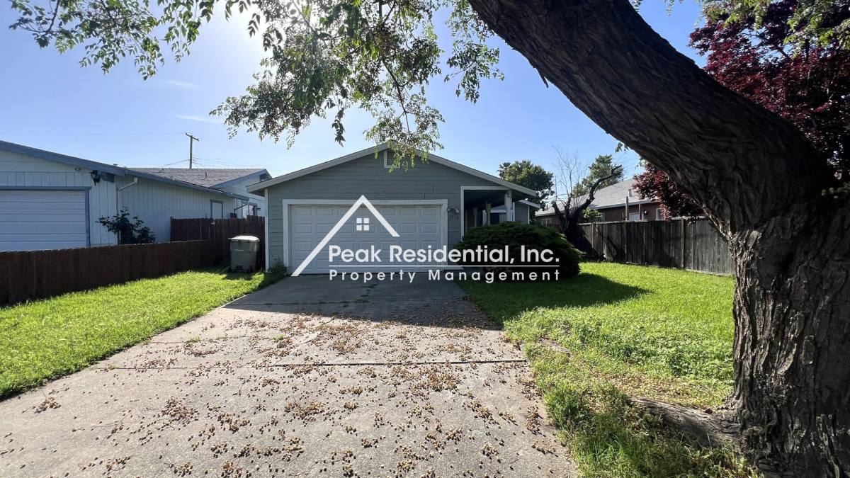 House for rent at 3913 May St, Sacramento, CA 95838