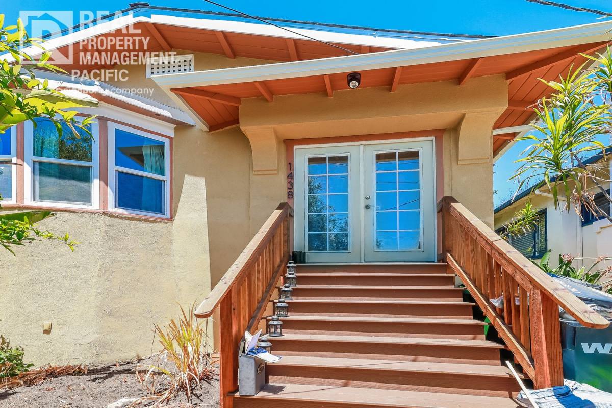 House for rent at 1438 Macarthur Blvd, Oakland, CA 94602