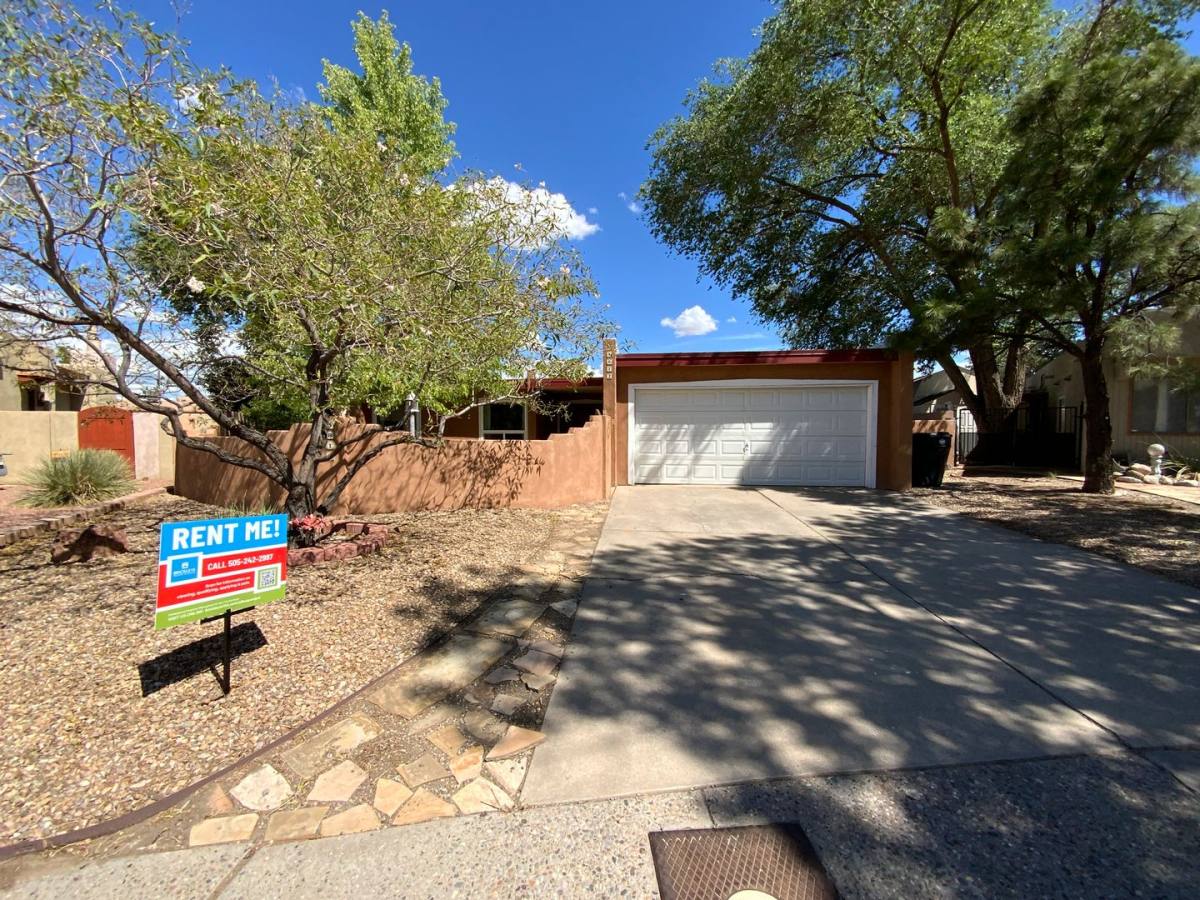 House for rent at 5812 Cambria Rd NW, Albuquerque, NM 87120
