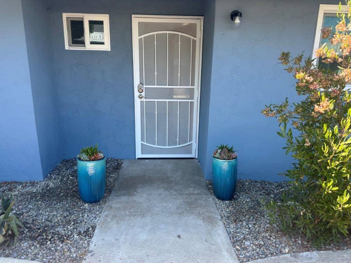Apartment for rent at 1304 S Juniper St, Escondido, CA 92025