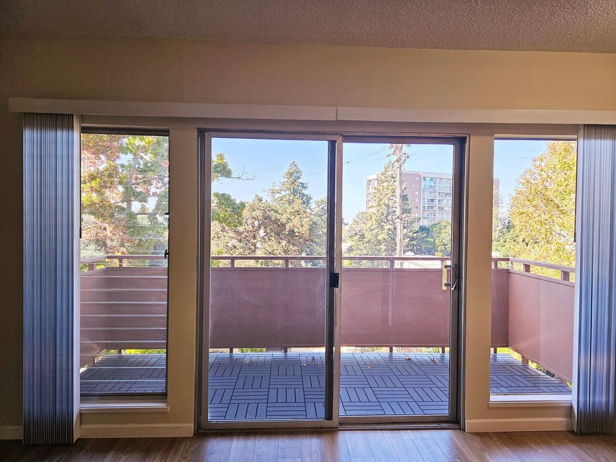 Apartment for rent at 300 Monte Vista Ave, Oakland, CA 94611