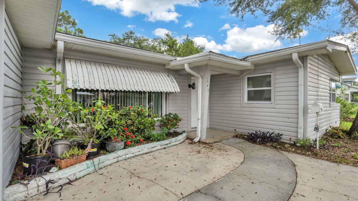 House for rent at 1785 Bayshore Blvd, Tarpon Springs, FL 34689