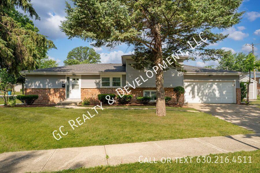 House for rent at 731 Main St, Bensenville, IL 60106