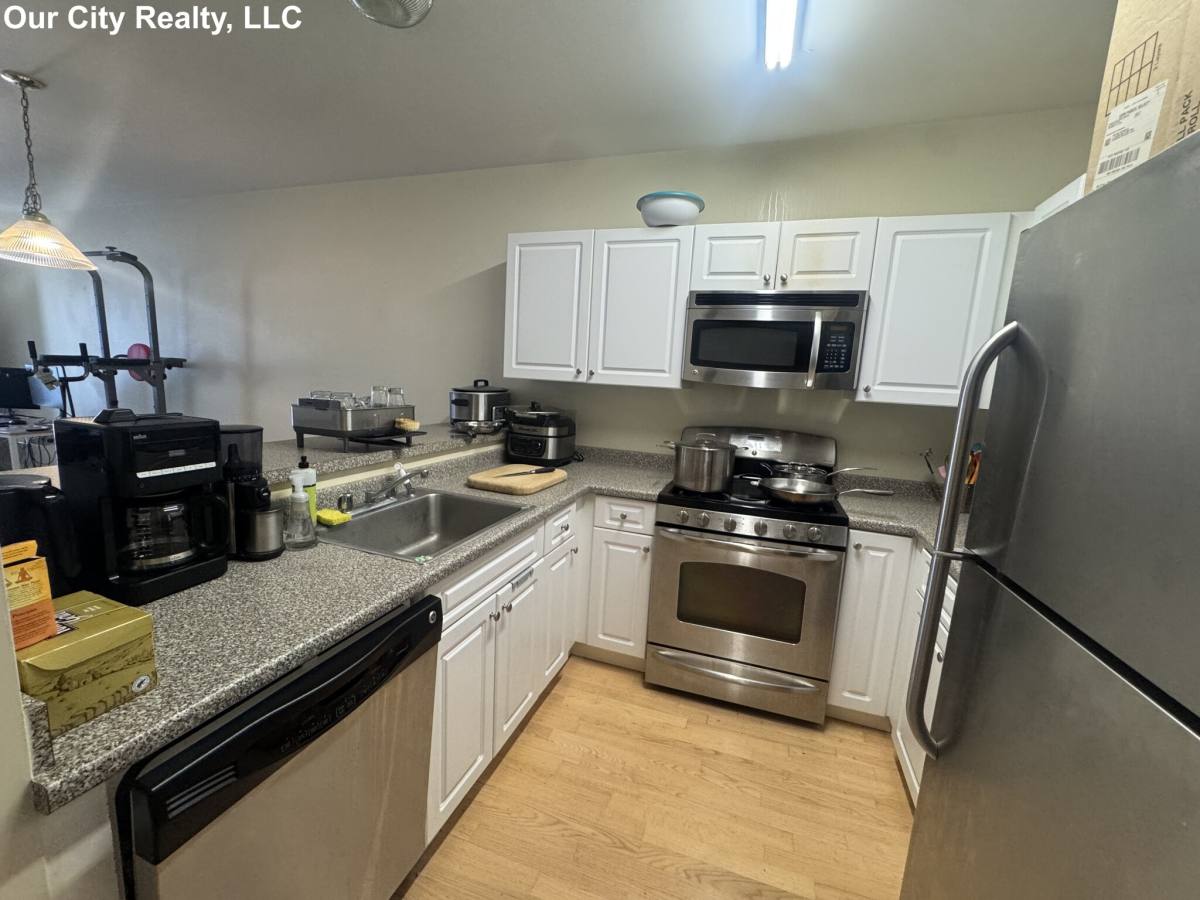 Apartment for rent at 21 Brookline St #404, Cambridge, MA 02138