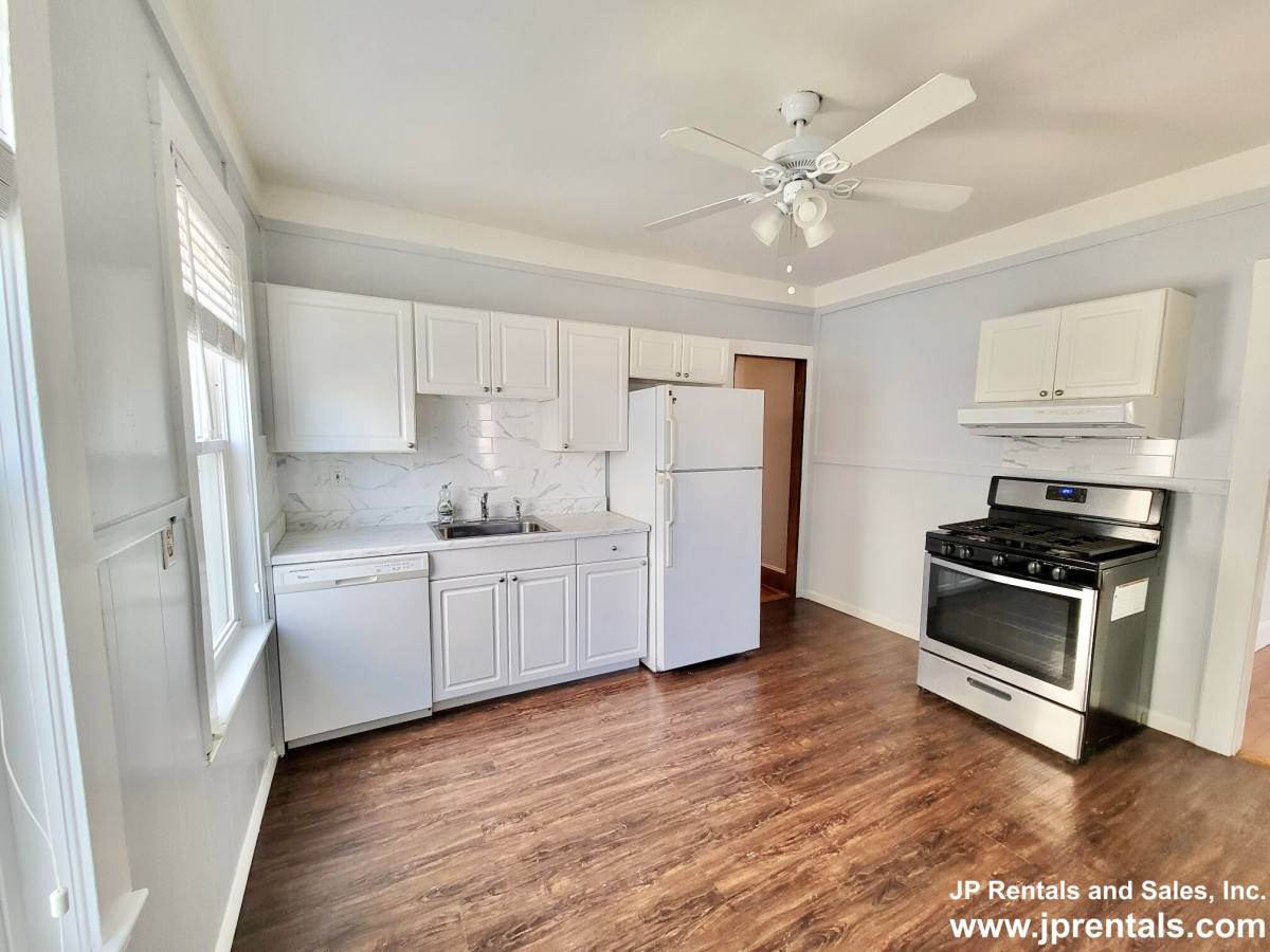 Apartment for rent at 253 Belgrade Ave #2, Roslindale, MA 02131