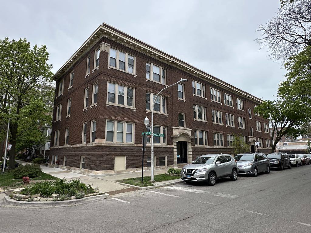 Apartment for rent at 1224 Rosemont #3, Chicago, IL 60660