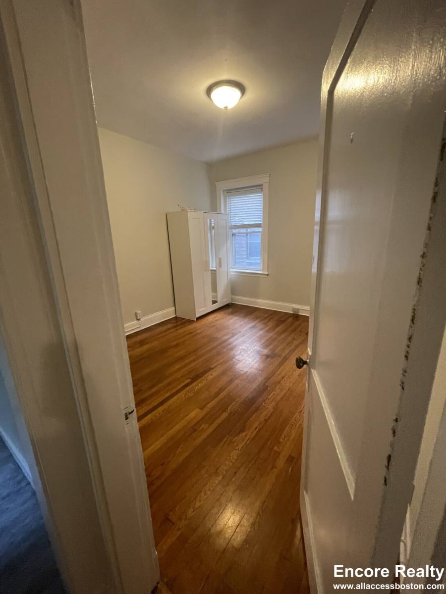 Apartment for rent at 1193 Commonwealth Ave #5, Allston, MA 02134