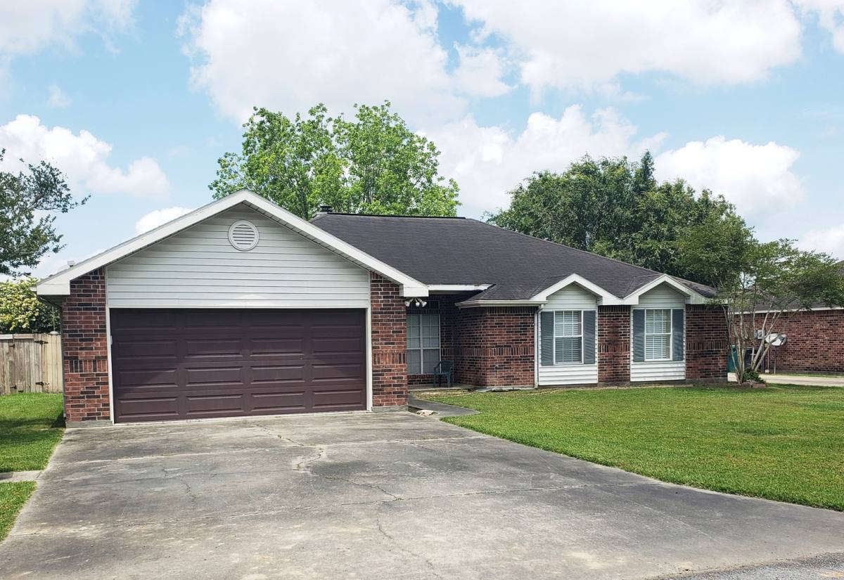 House for rent at 211 Sundown Lane, Broussard, LA 70518