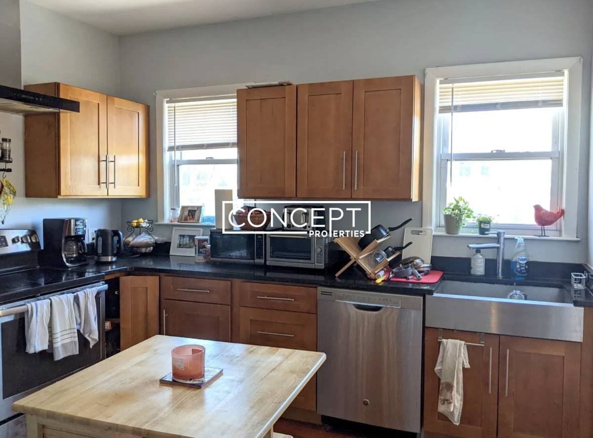 Apartment for rent at 43 Belknap St #2B, Somerville, MA 02144