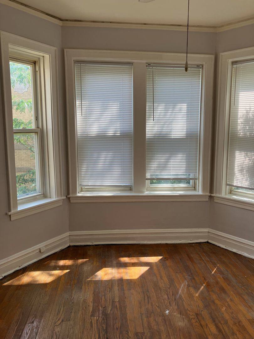 Apartment for rent at 4830 W Addison St #2S, Chicago, IL 60641
