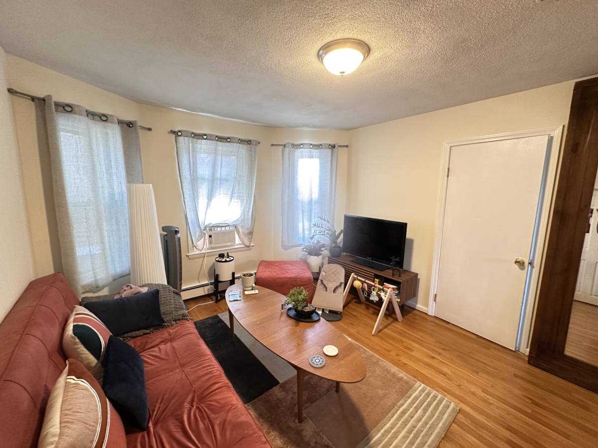 Apartment for rent at 96 Alpine St #2, Somerville, MA 02144