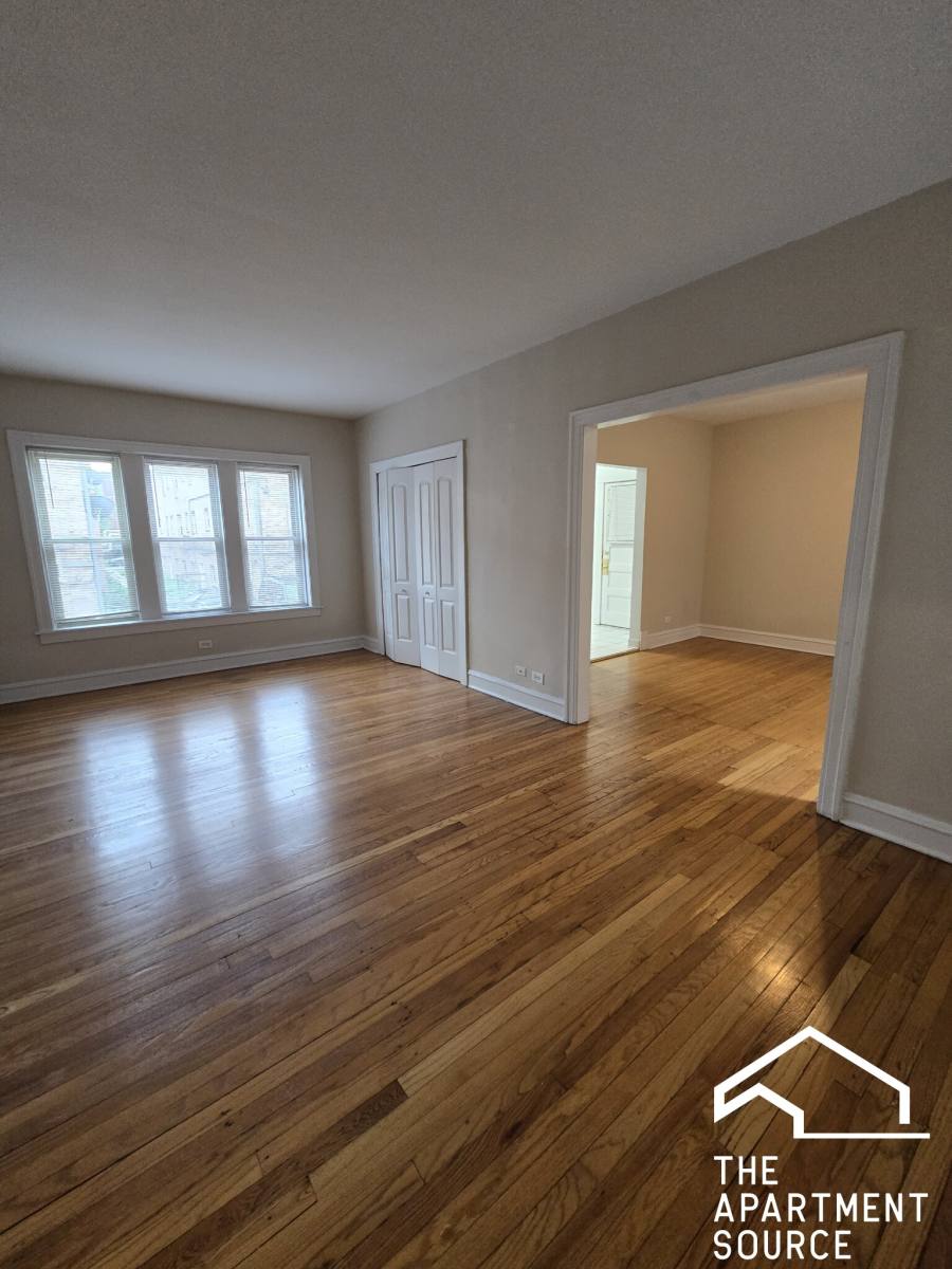Apartment for rent at 834 Reba Place #3N, Evanston, IL 60202