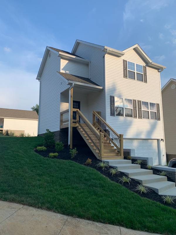 House for rent at 176 Ridge Pointe Dr, Johnson City, TN 37604