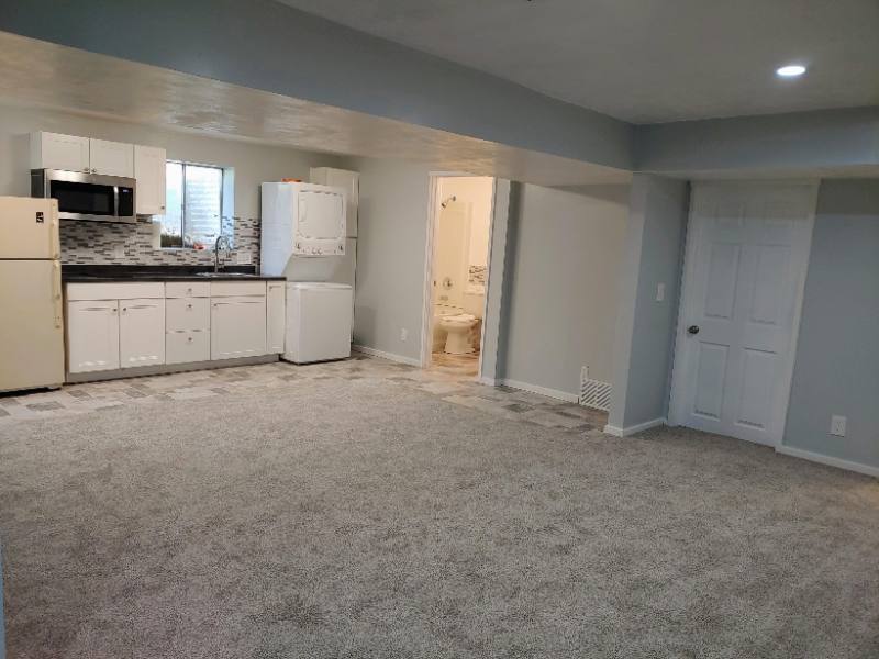 Apartment for rent at 333 E 300 N, Centerville, UT 84014