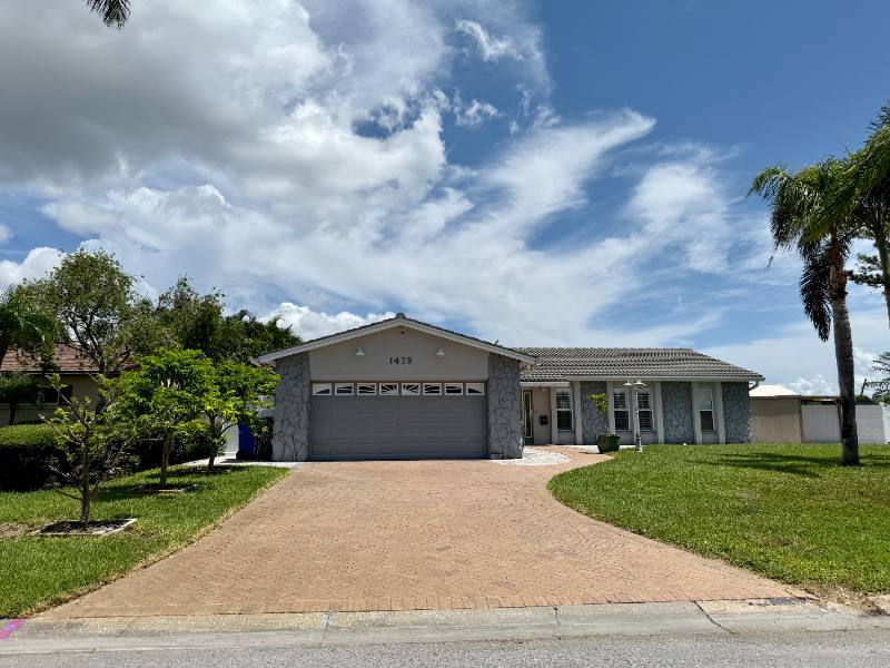 House for rent at 1479 47th Ave NE, Saint Petersburg, FL 33703