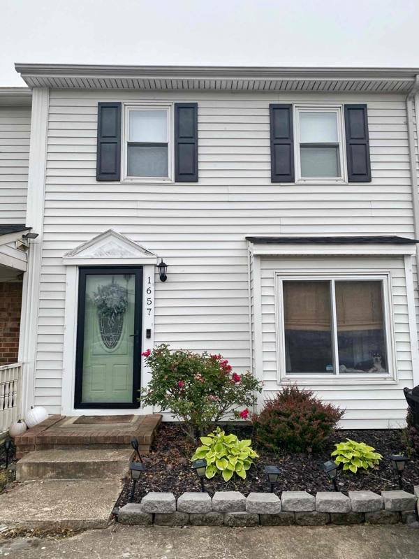 Townhouse for rent at 1657 Fairfax Dr, Virginia Beach, VA 23453