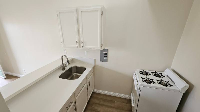 Apartment for rent at 14926 Hawthorne Blvd #117, Lawndale, CA 90260