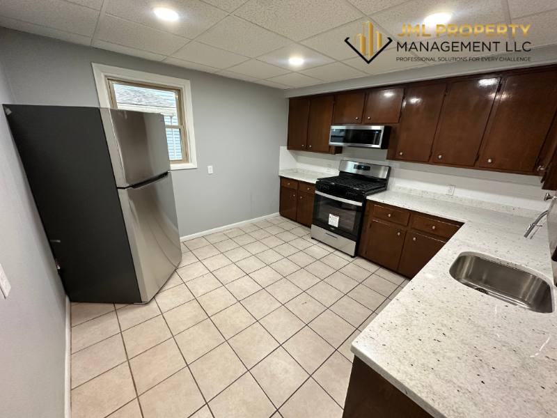 Apartment for rent at 67 Boutwell St #1, Fall River, MA 02723