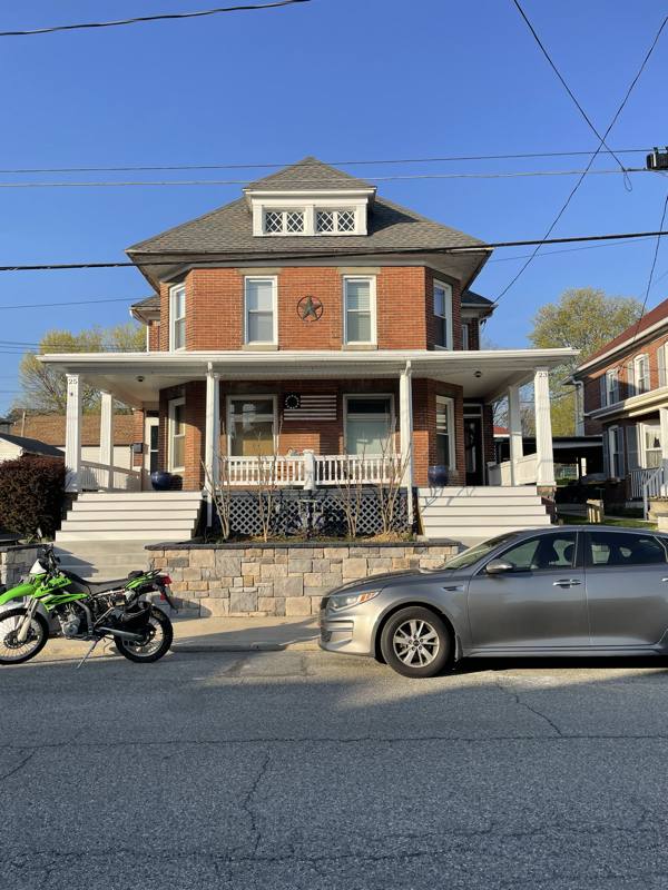 Apartment for rent at 25 W 4th St, Waynesboro, PA 17268