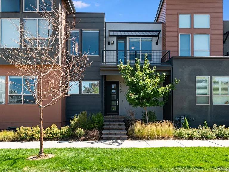 Townhouse for rent at 5054 Valentia St #102, Denver, CO 80238