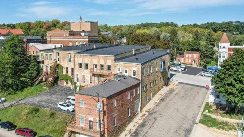 Apartment for rent at 104 High St #101B, Mineral Point, WI 53565