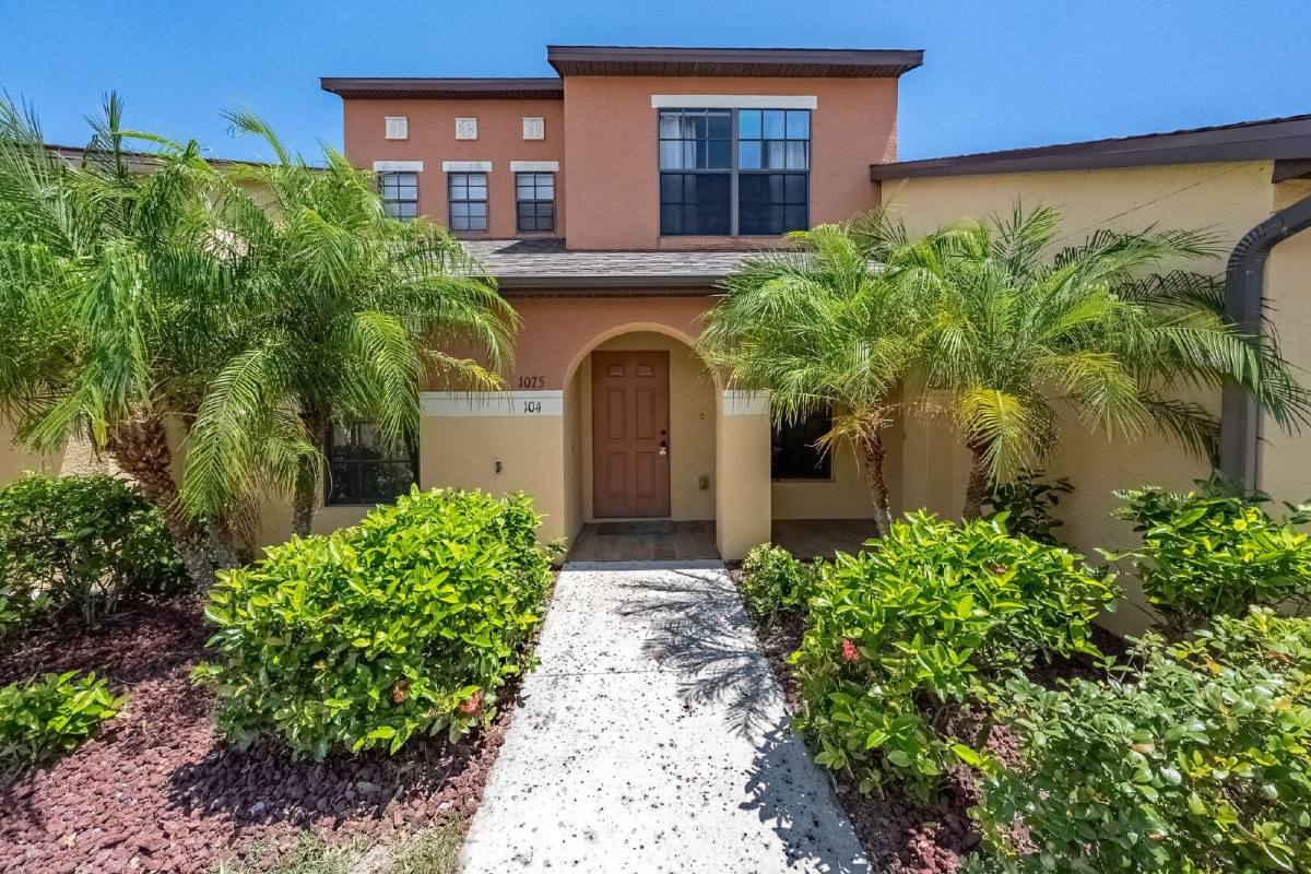 Townhouse for rent at 1075 Luminary Circle #104, Melbourne, FL 32901
