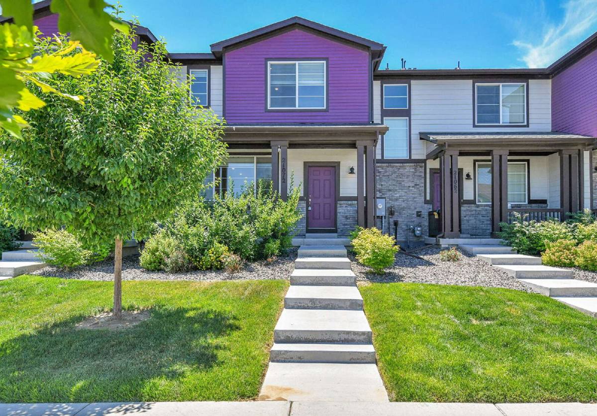 Townhouse for rent at 21072 E 60th Ave, Aurora, CO 80019