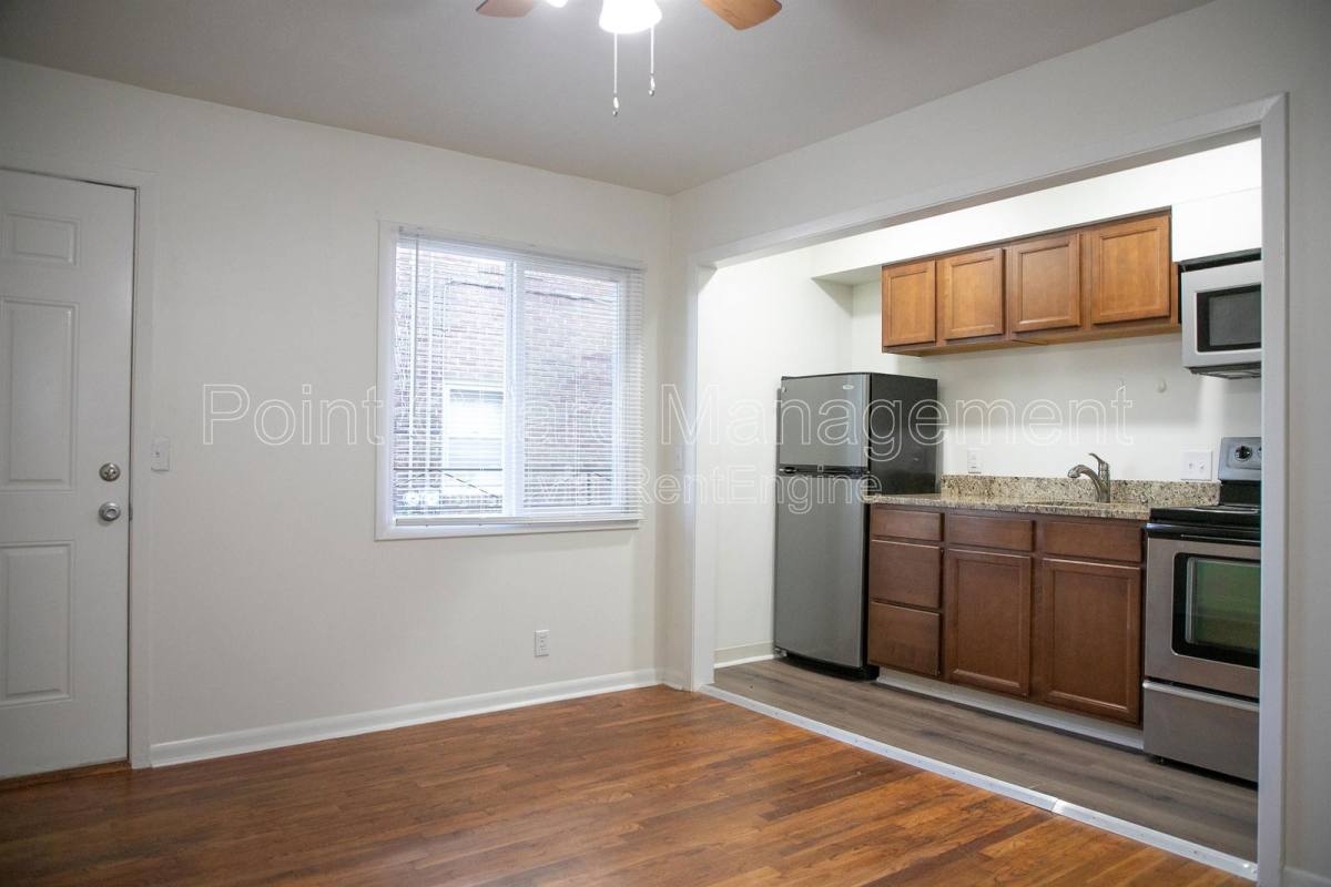 Apartment for rent at 4916 California St, Omaha, NE 68132