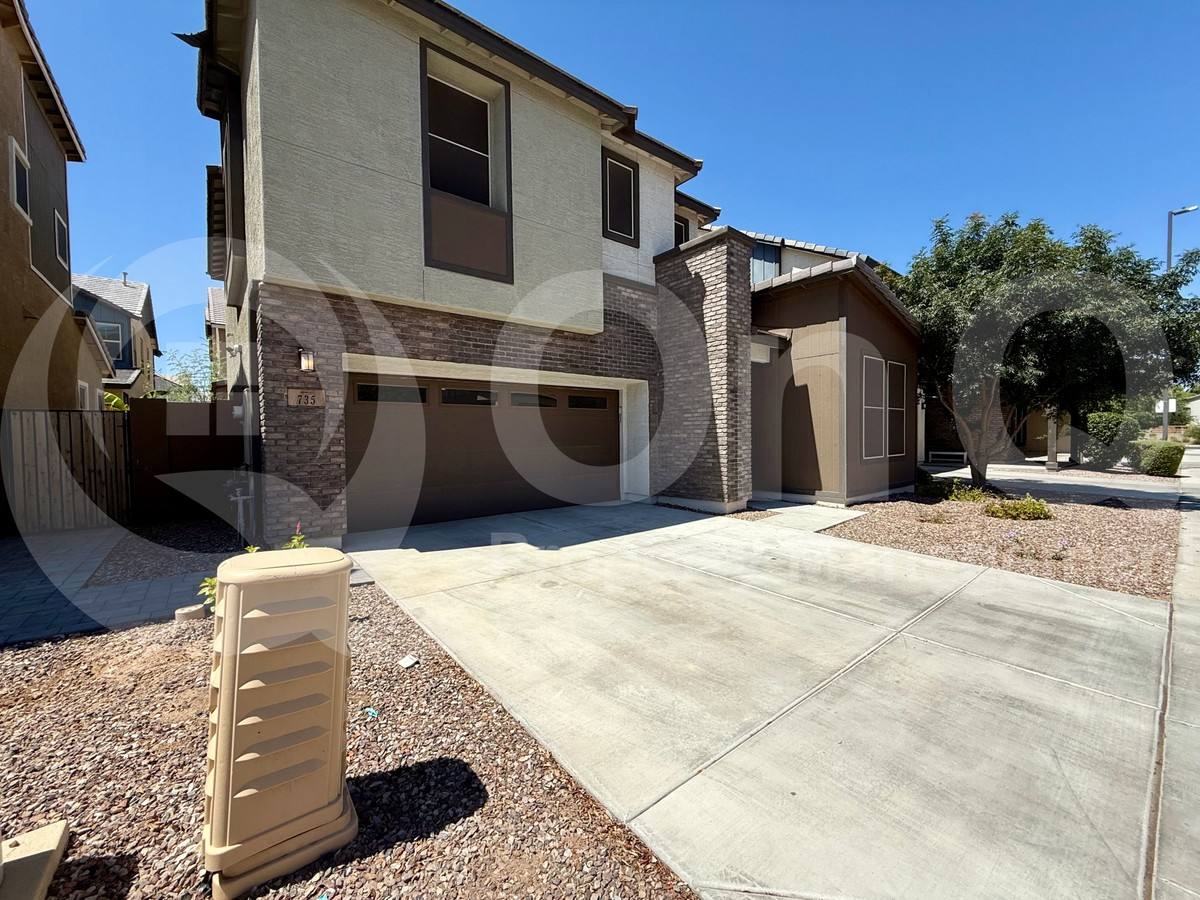 House for rent at 735 W Derringer Way, Chandler, AZ 85286