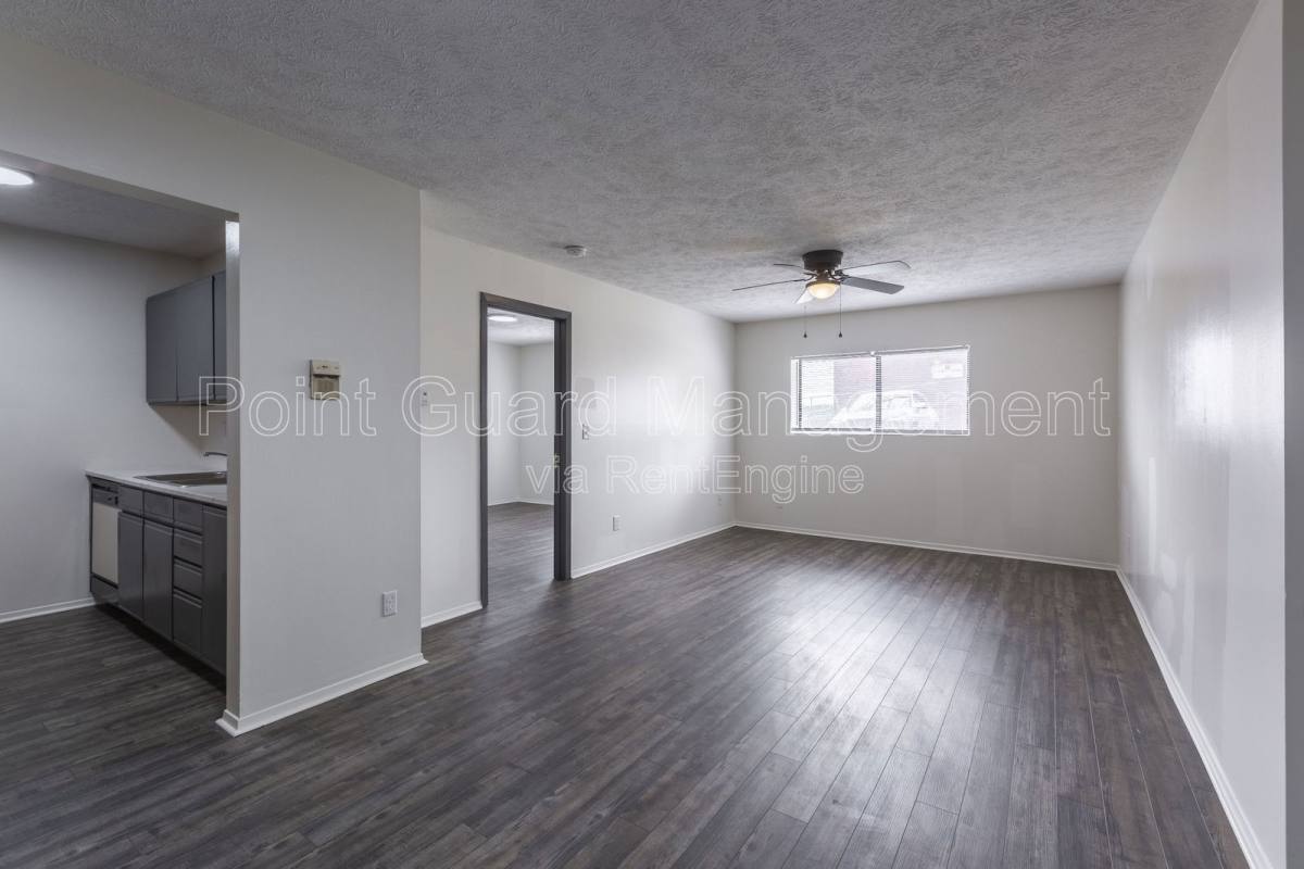 Apartment for rent at 7112 Jones Circle #2, Omaha, NE 68106