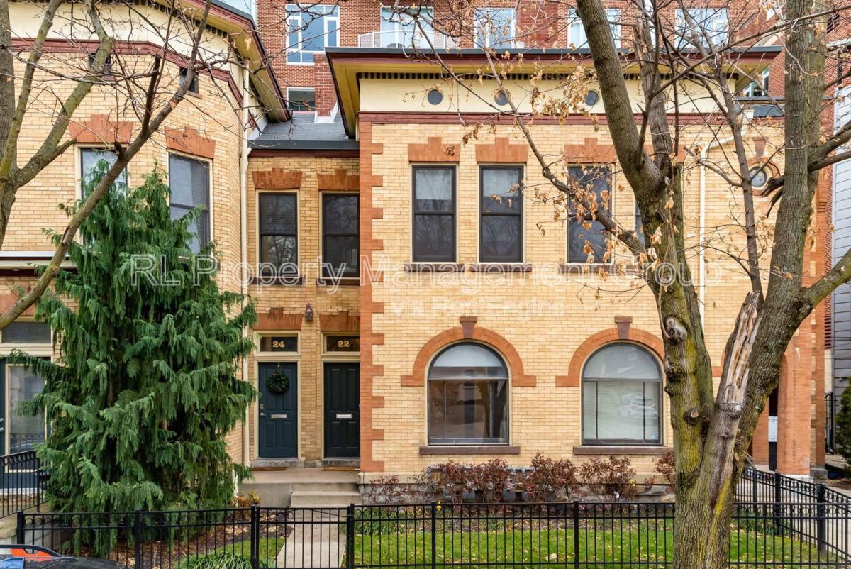 Townhouse for rent at 22 W 4th Ave, Columbus, OH 43201