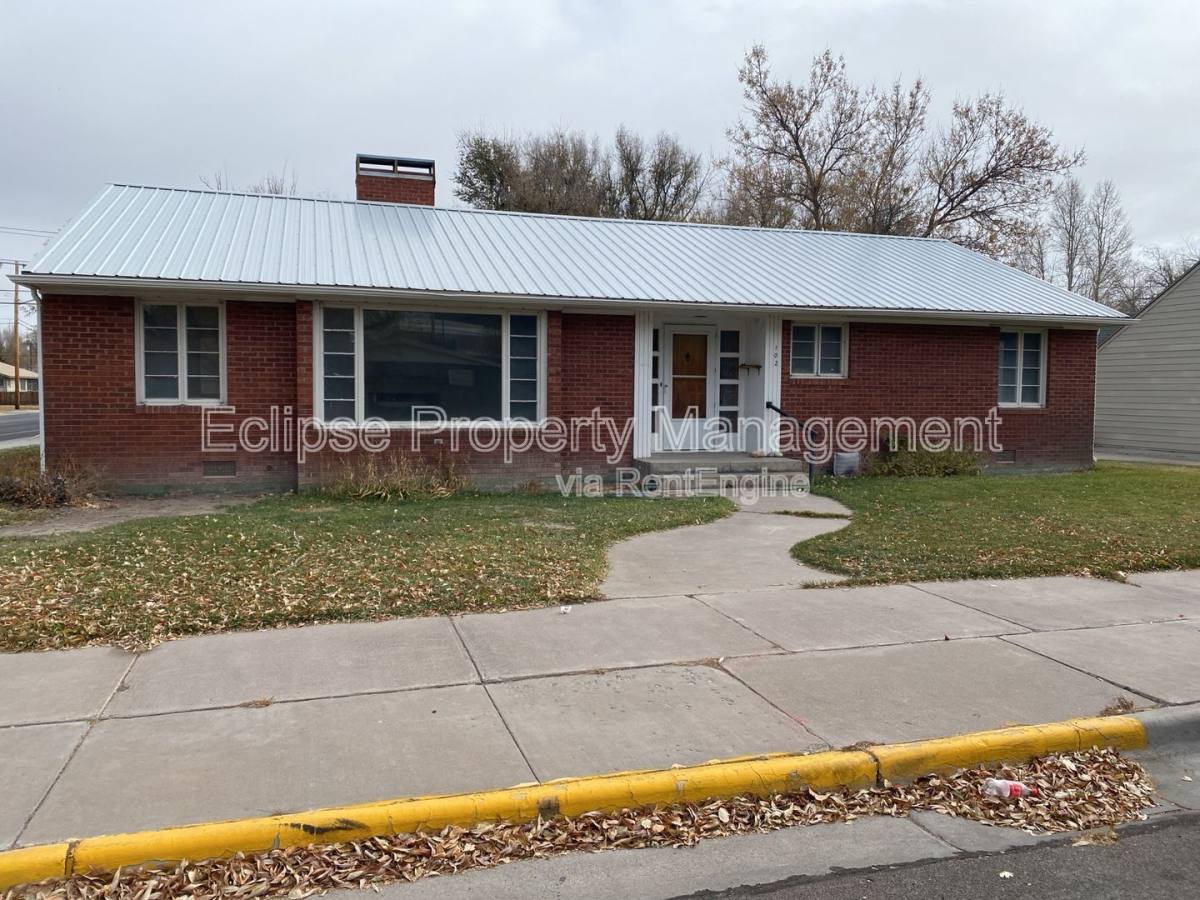 House for rent at 102 Poncha Ave, Alamosa, CO 81101