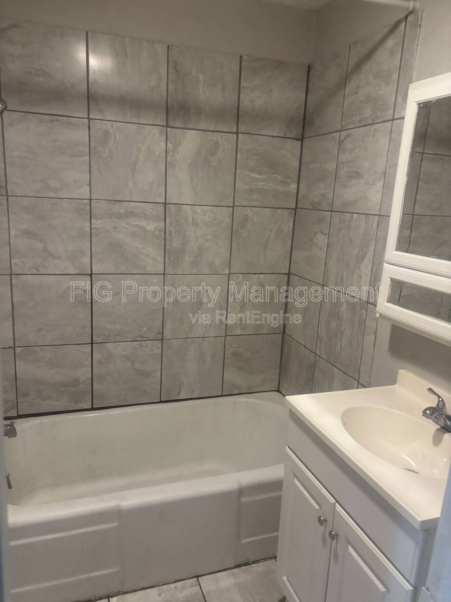 Apartment for rent at 425 W G St #3, Elizabethton, TN 37643