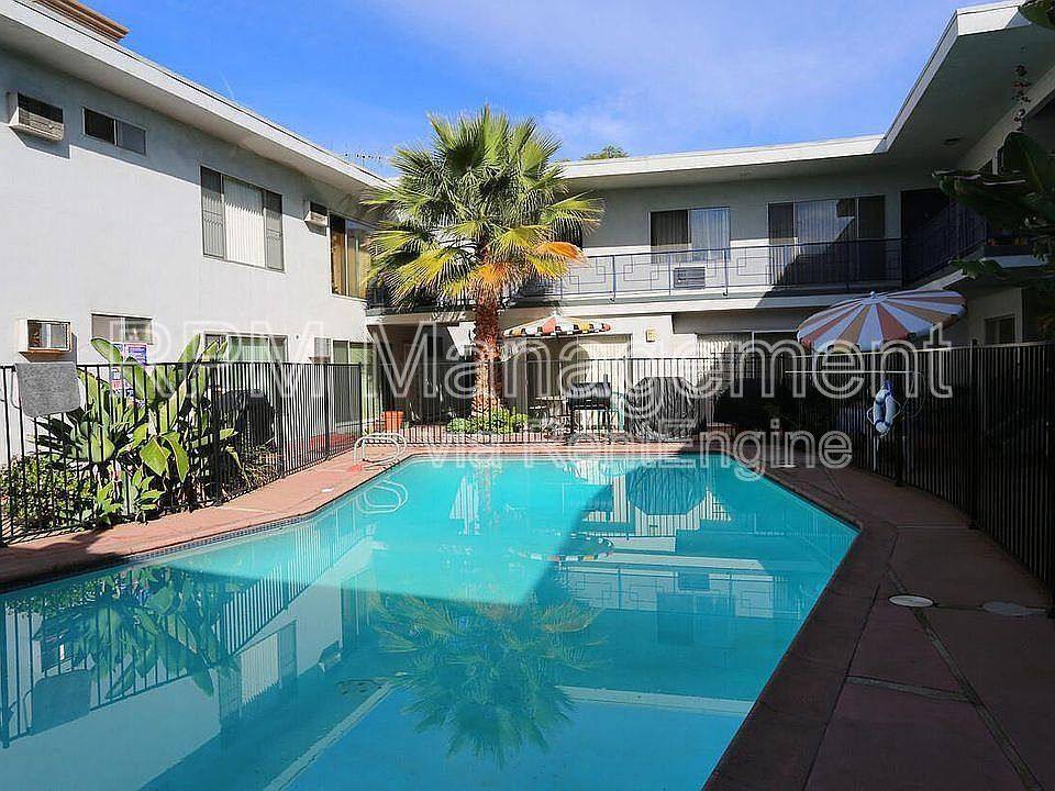 11939 Albers St #21, Valley Village, CA 91607