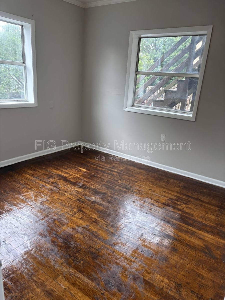 Apartment for rent at 429 W G St #11, Elizabethton, TN 37643