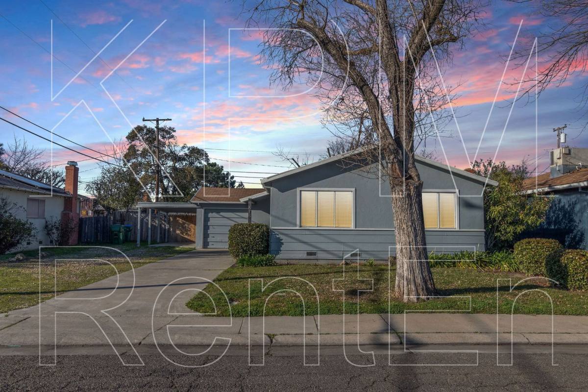 Apartment for rent at 615 E Garner Lane, Stockton, CA 95207