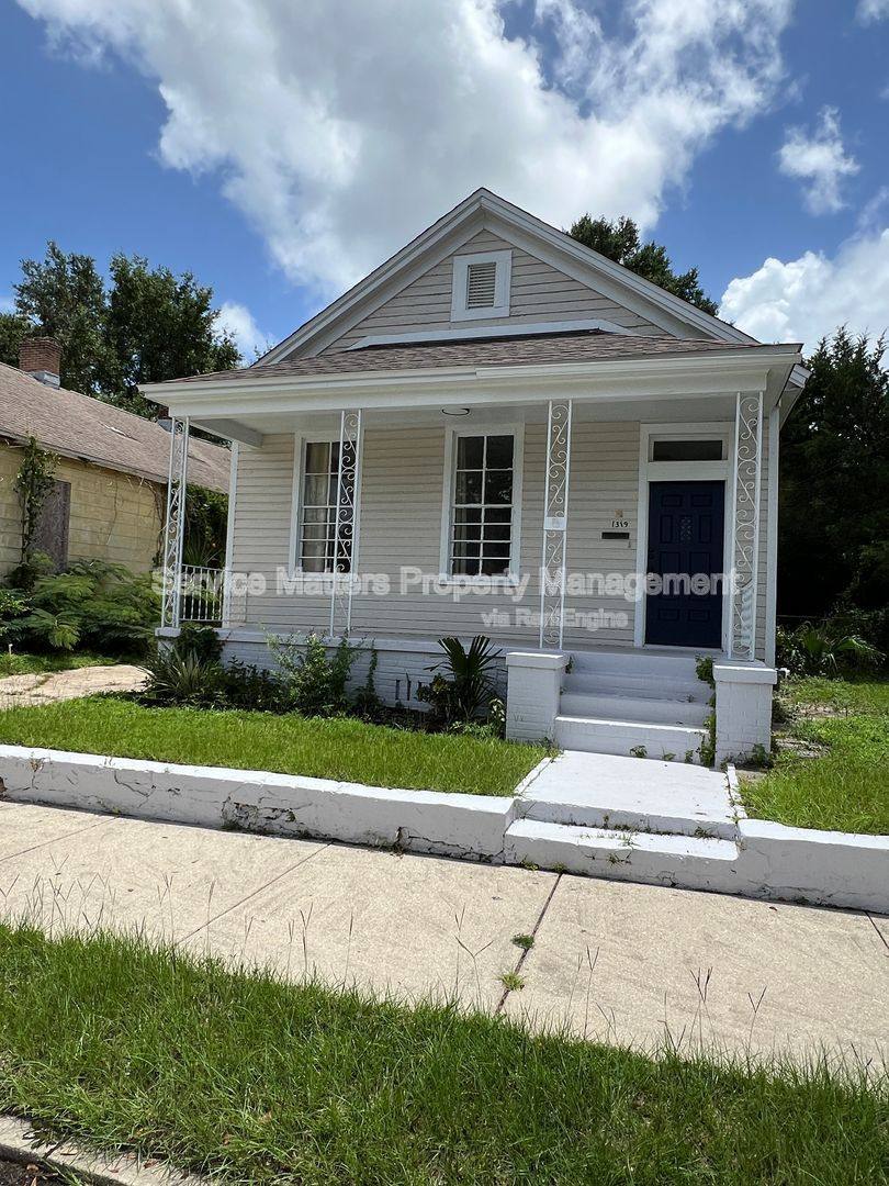 House for rent at 1319 W Jackson St, Pensacola, FL 32501