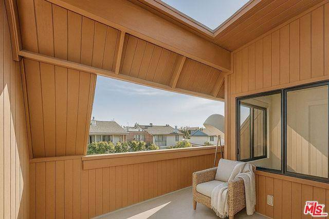 Townhouse for rent at 980 Granville Ave #3, Los Angeles, CA 90049