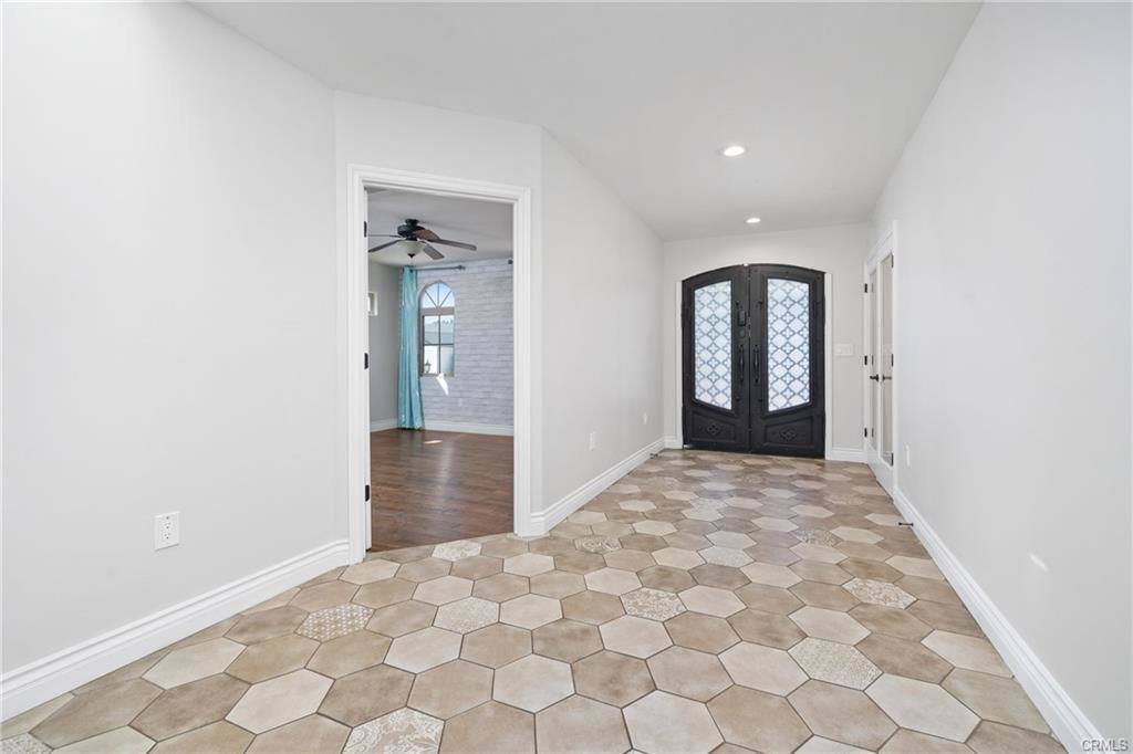 House for rent at 11360 Segrell Way, Culver City, CA 90230