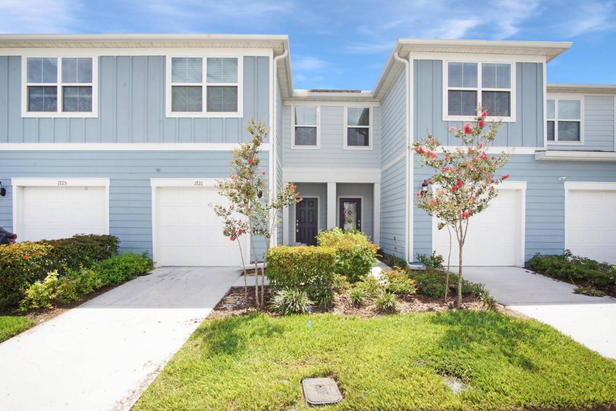 Townhouse for rent at 1721 Delightful Dr, Davenport, FL 33896